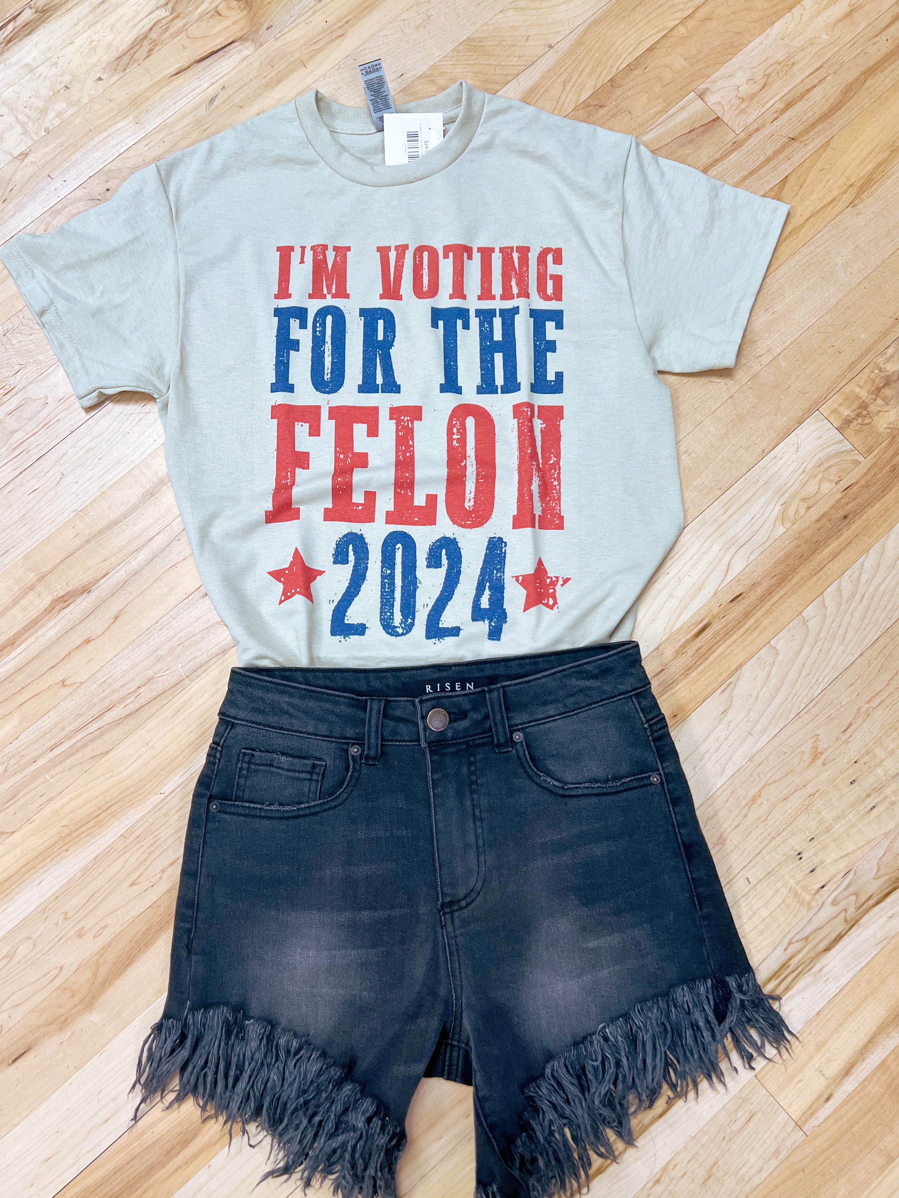 Im Voting For The Felon Graphic Tshirt